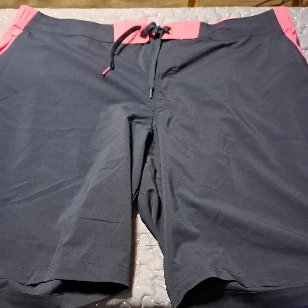 Reebok board shorts size 2XL - Picture 2 of 4